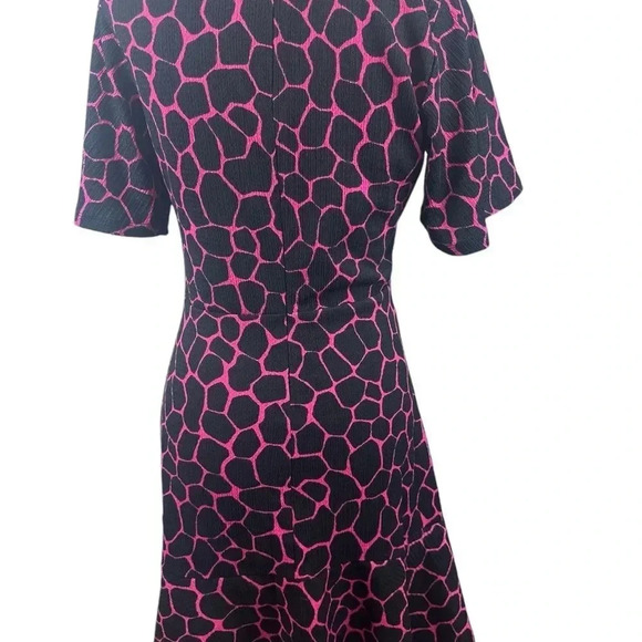 Michael Kors pink and black giraffe print flutter O ring dress size small - Picture 4 of 14